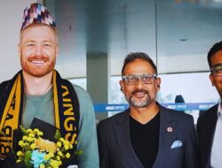 New Zealand’s Martin Guptill Lands in Kathmandu for NPL