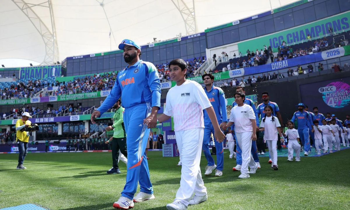 Rohit Sharma’s Wife Ritika Sajdeh and Daughter Samaira Arrive for India vs Pakistan Clash in 2025 Champions Trophy